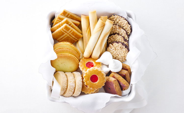 フランス伝統の焼菓子からサブレ（クッキー）•ラスクまで勢揃い