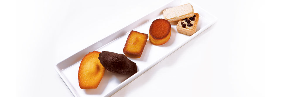 フランス伝統の焼き菓子からサブレ（クッキー）•ラスクまで勢揃い